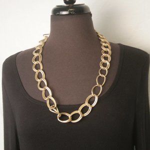 Oversized link necklace